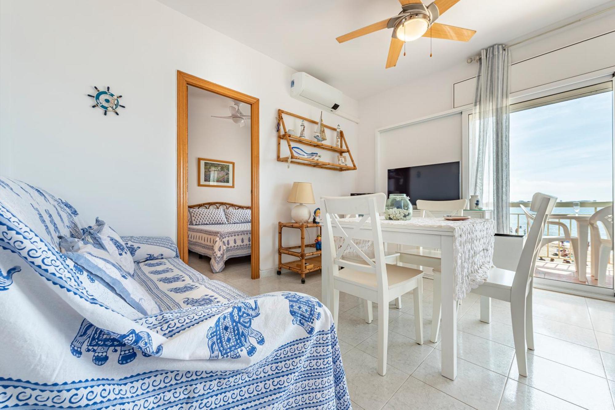 Apartamento Frente Al Mar กัมบริลส์ ภายนอก รูปภาพ