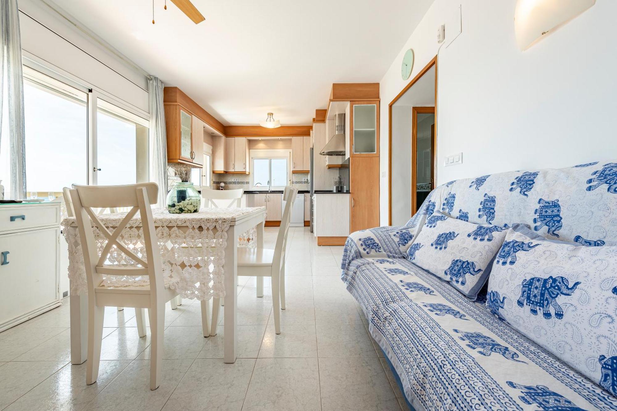 Apartamento Frente Al Mar กัมบริลส์ ภายนอก รูปภาพ