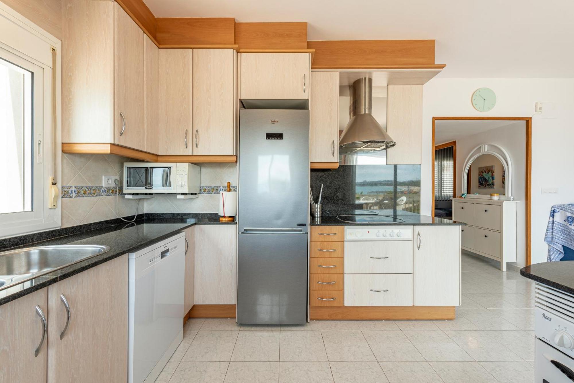 Apartamento Frente Al Mar กัมบริลส์ ภายนอก รูปภาพ