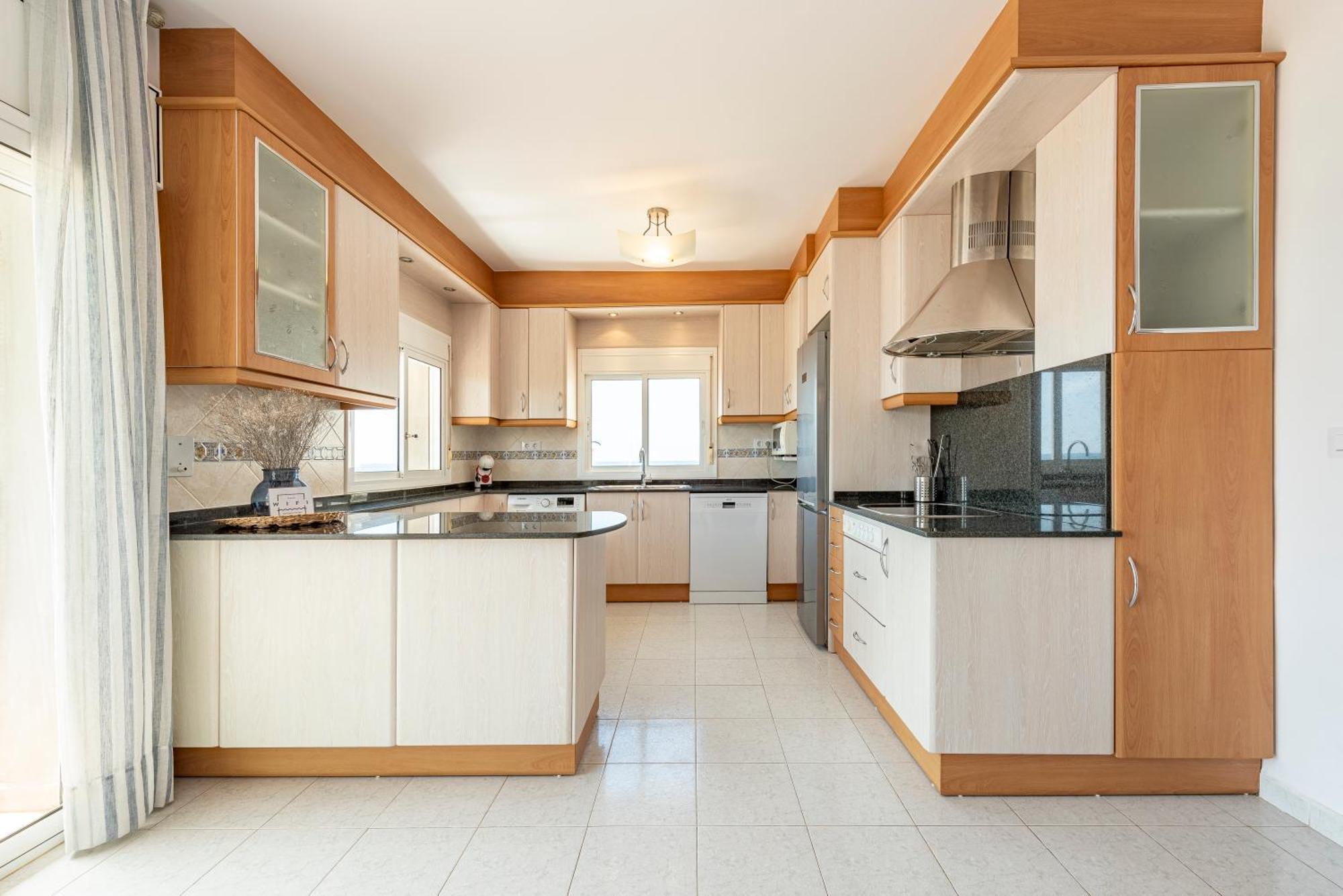 Apartamento Frente Al Mar กัมบริลส์ ภายนอก รูปภาพ
